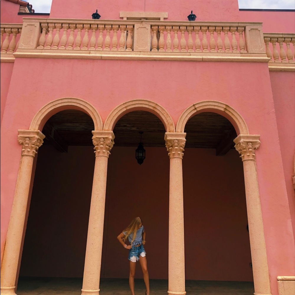 Meet your Posher, Hana